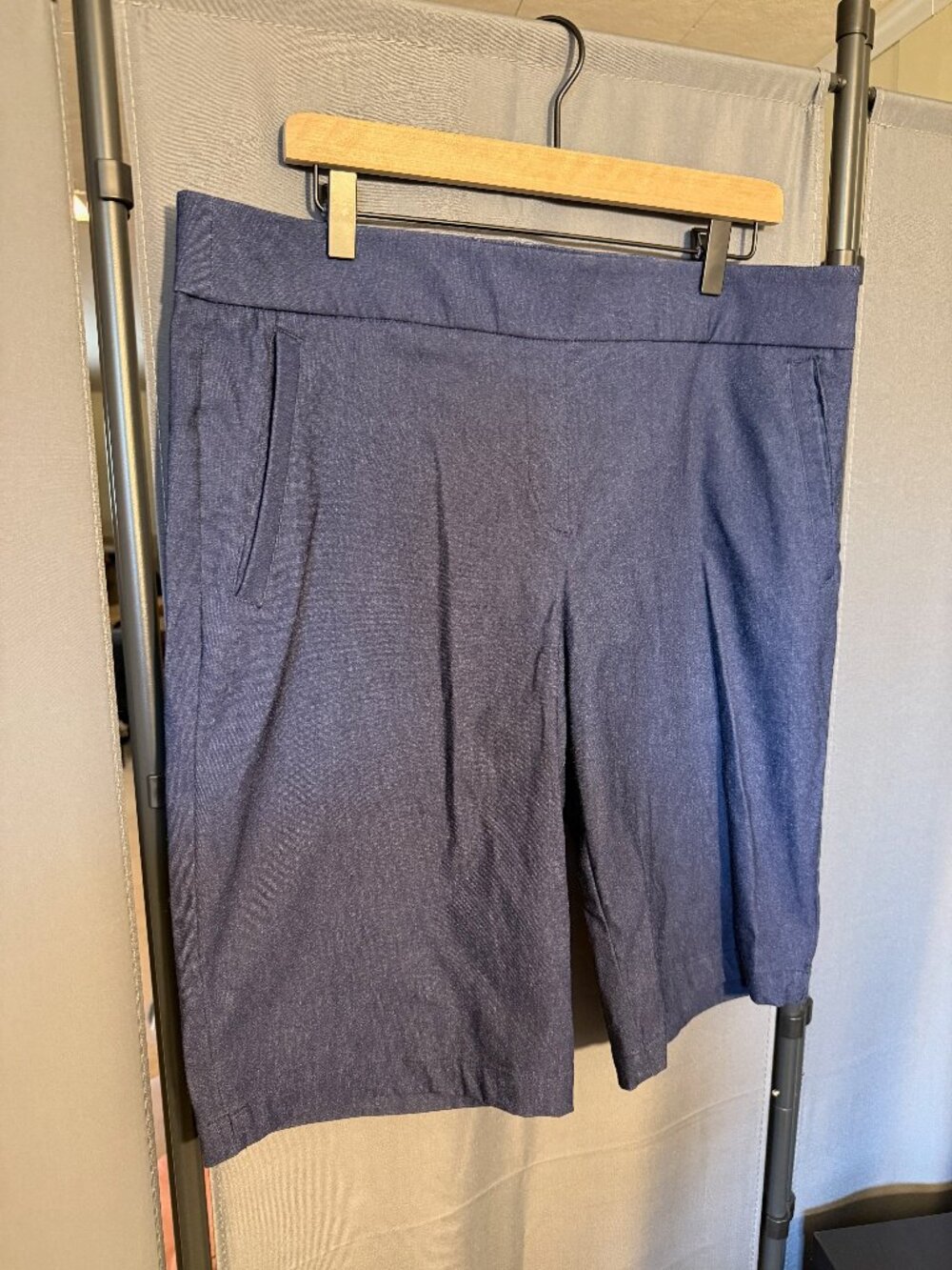 Kim Rogers Denim Blue Bermuda Shorts Size 16 Pull On Stretch Pockets